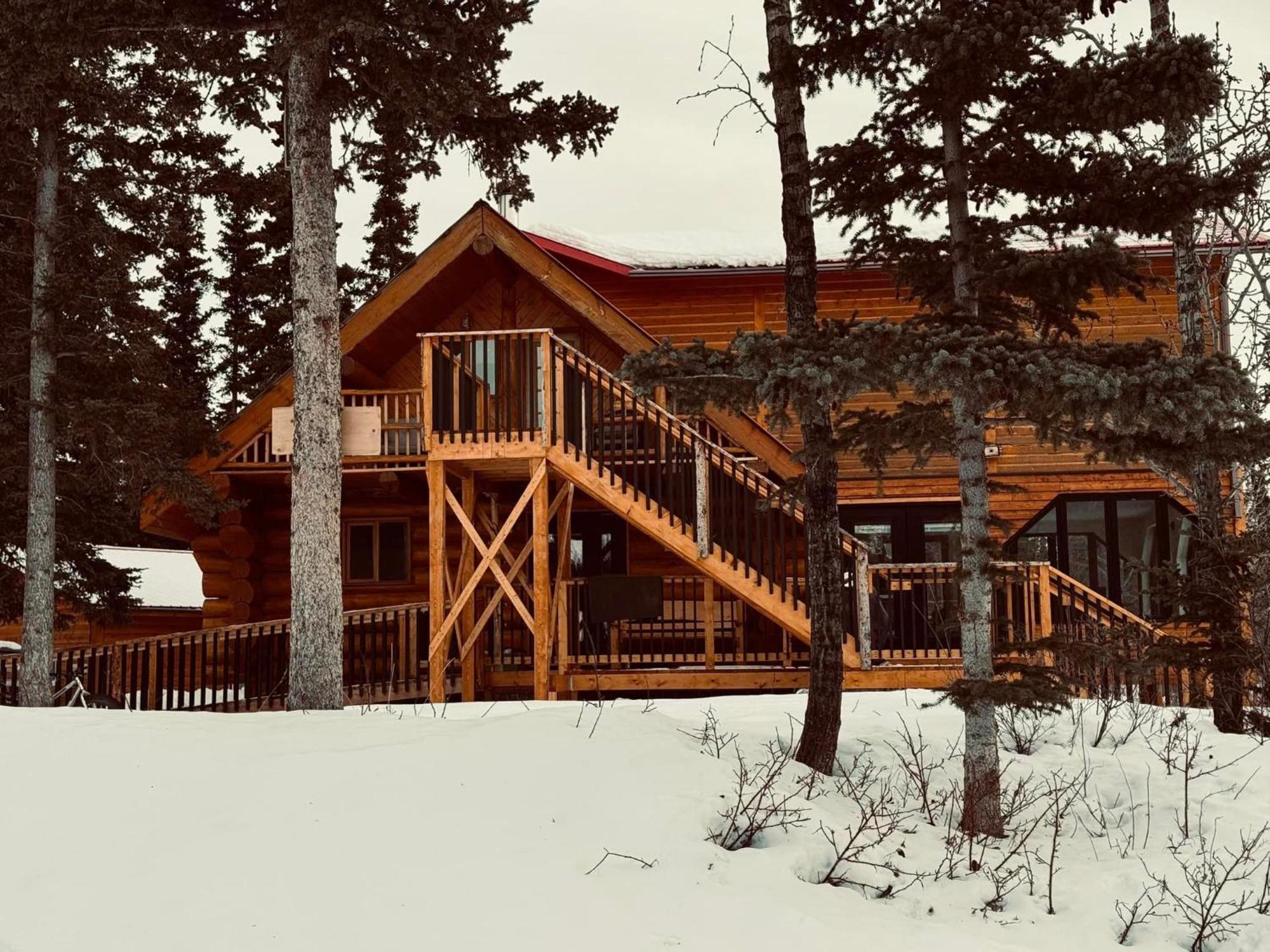 Mount Logan Ecolodge & Retreat Center 헤인즈 정션 외부 사진