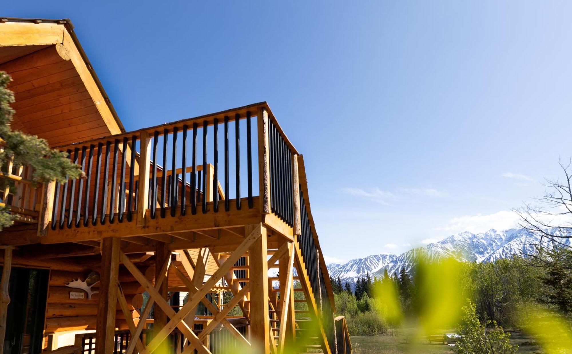 Mount Logan Ecolodge & Retreat Center 헤인즈 정션 외부 사진