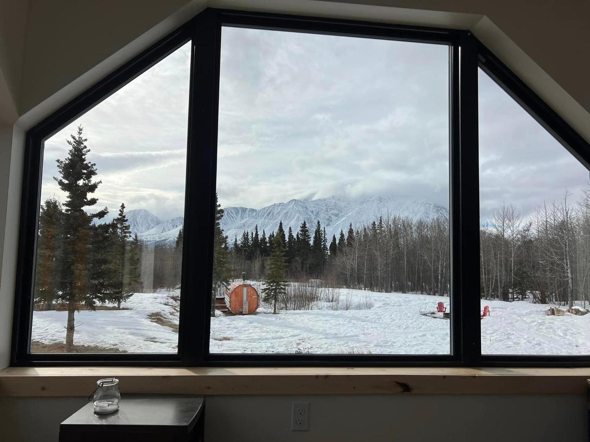 Mount Logan Ecolodge & Retreat Center 헤인즈 정션 외부 사진